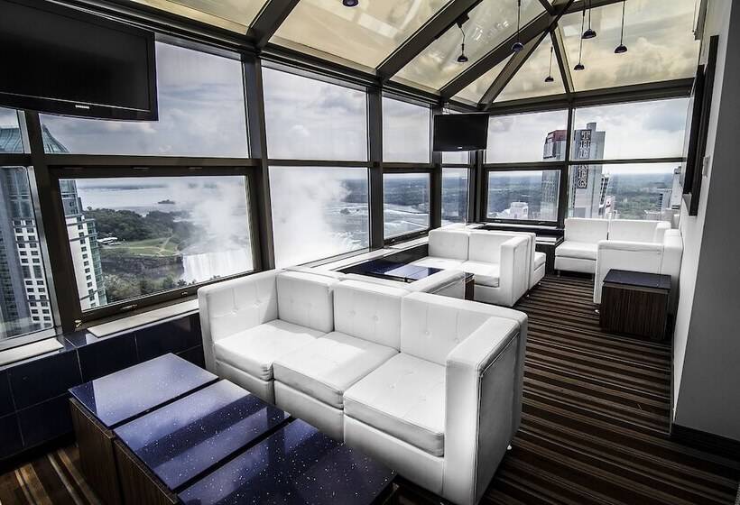 Hilton Niagara Falls/fallsview Hotel & Suites