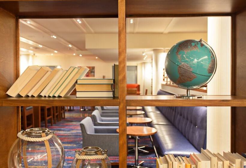 Holiday Inn Express Hotel & Suites Fisherman S Wharf, An Ihg