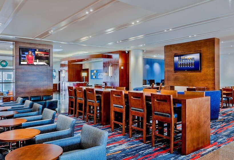 Holiday Inn Express Hotel & Suites Fisherman S Wharf, An Ihg