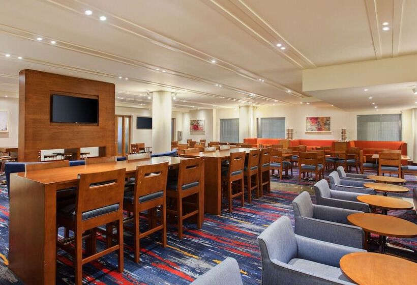 Holiday Inn Express Hotel & Suites Fisherman S Wharf, An Ihg