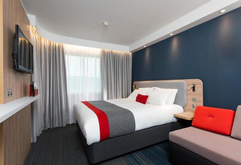 Отель Holiday Inn Express Glasgow Airport, An Ihg