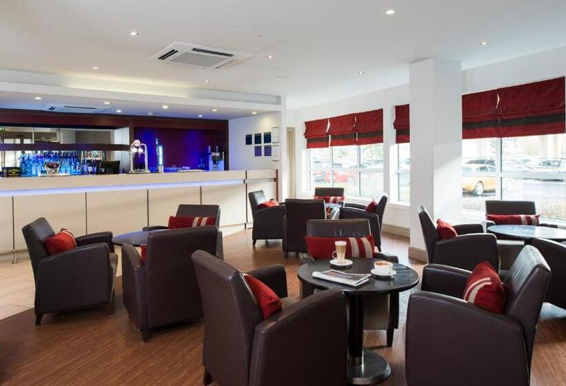 Отель Holiday Inn Express Glasgow Airport, An Ihg