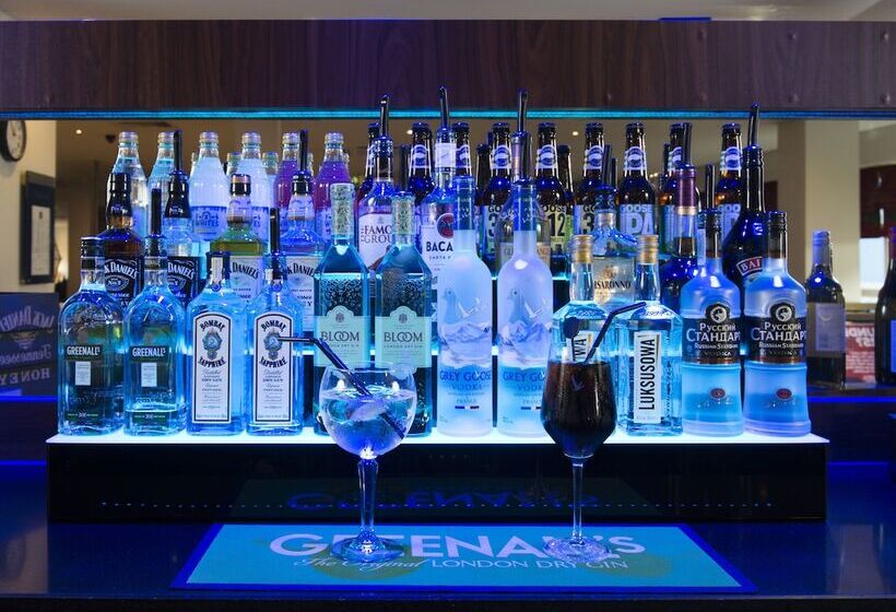 Отель Holiday Inn Express Glasgow Airport, An Ihg