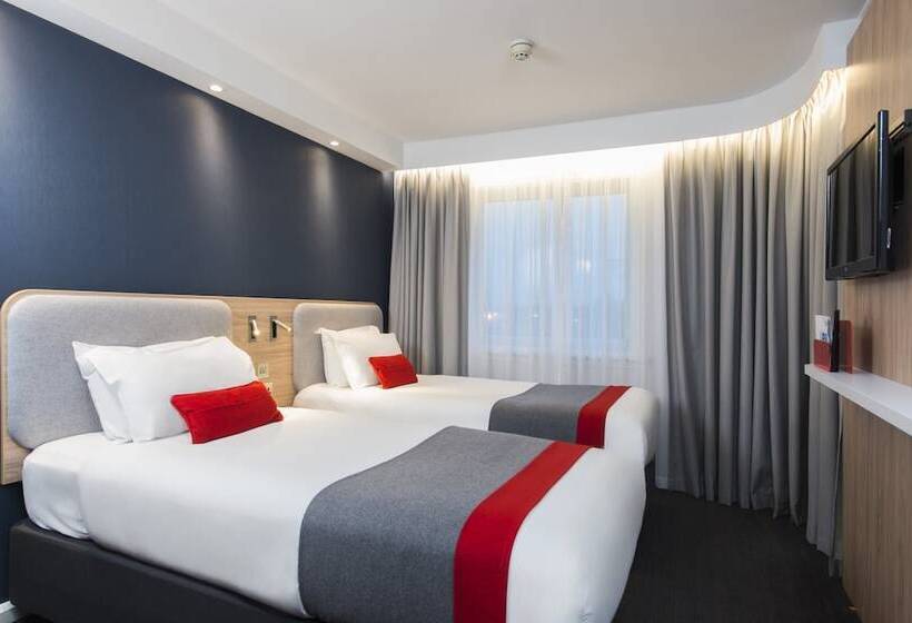 Отель Holiday Inn Express Glasgow Airport, An Ihg