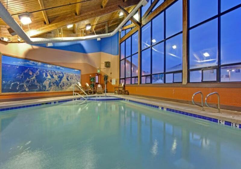 فندق Holiday Inn Express & Suites Grand Canyon, An Ihg