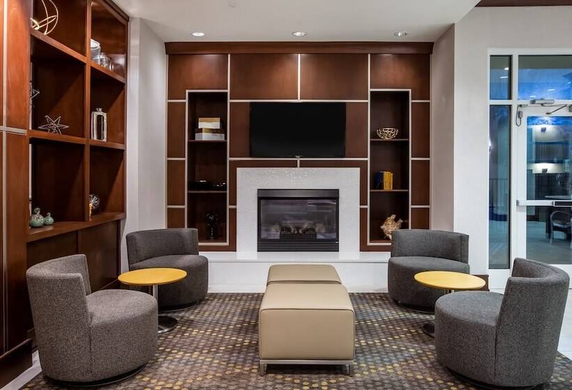 فندق Holiday Inn   Gulfport Airport, An Ihg