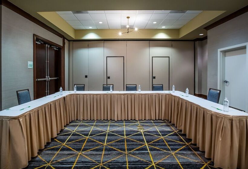 فندق Holiday Inn   Gulfport Airport, An Ihg