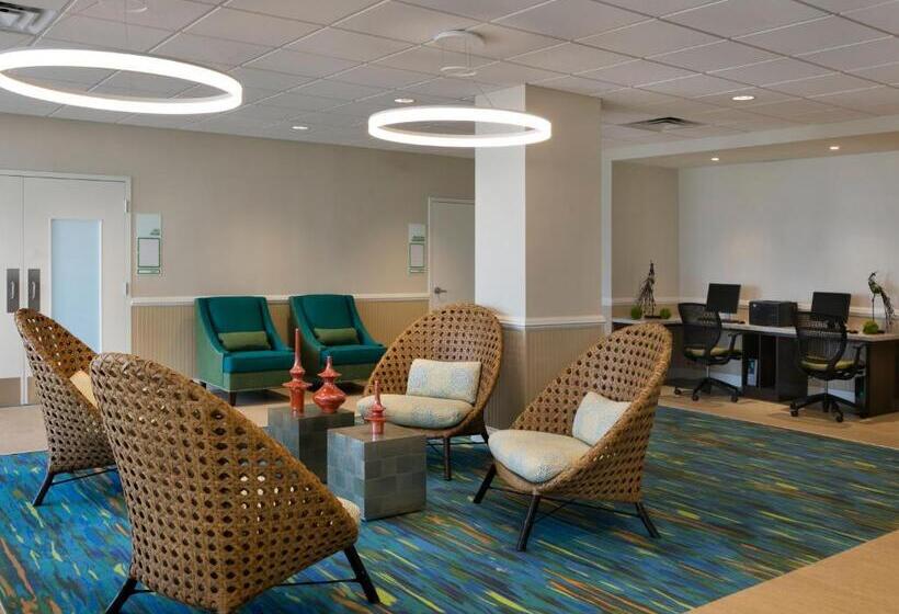 فندق Cirque St. Armands Beachside