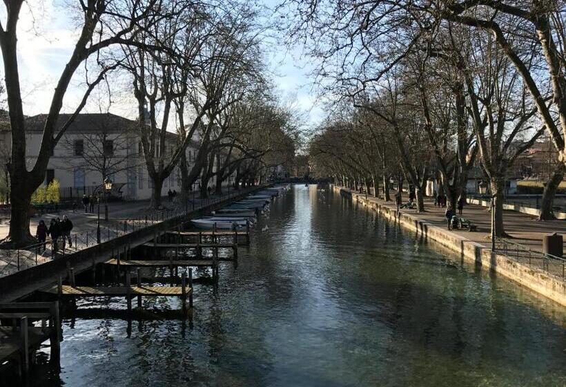 호텔 Hôtel De Bonlieu