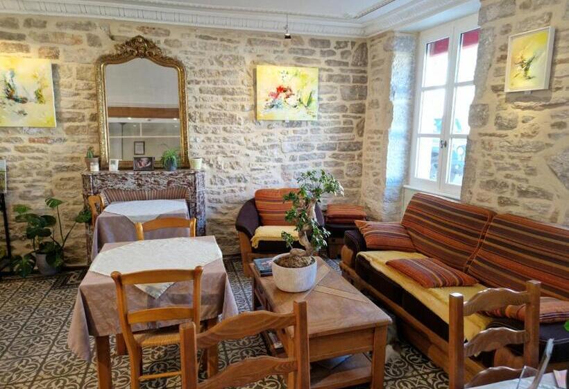 Отель Hôtel De La Ferté