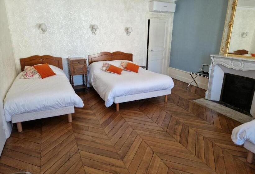 Отель Hôtel De La Ferté