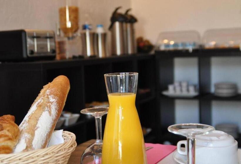 ホテル Hôtel Saint George