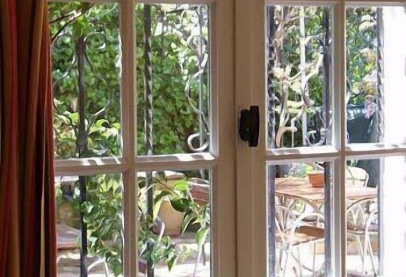 בית מלון כפרי Hôtel Villa La Malouine