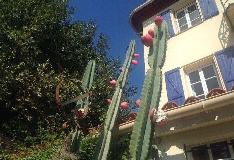 בית מלון כפרי Hôtel Villa La Malouine