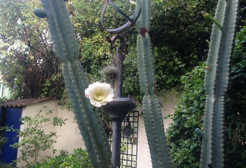 בית מלון כפרי Hôtel Villa La Malouine