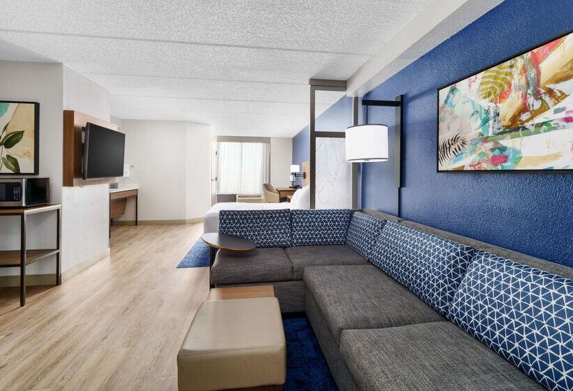 Отель Hyatt Place Across From Universal Orlando Resort