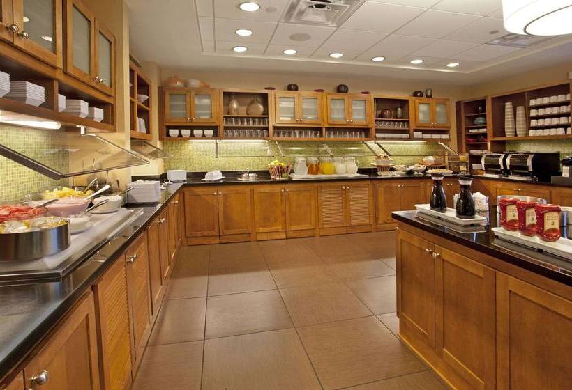 Отель Hyatt Place Across From Universal Orlando Resort