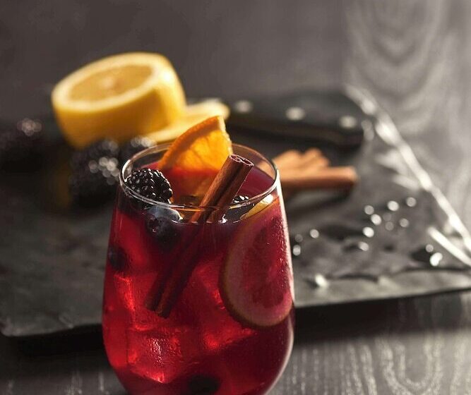 Отель Hyatt Place Across From Universal Orlando Resort