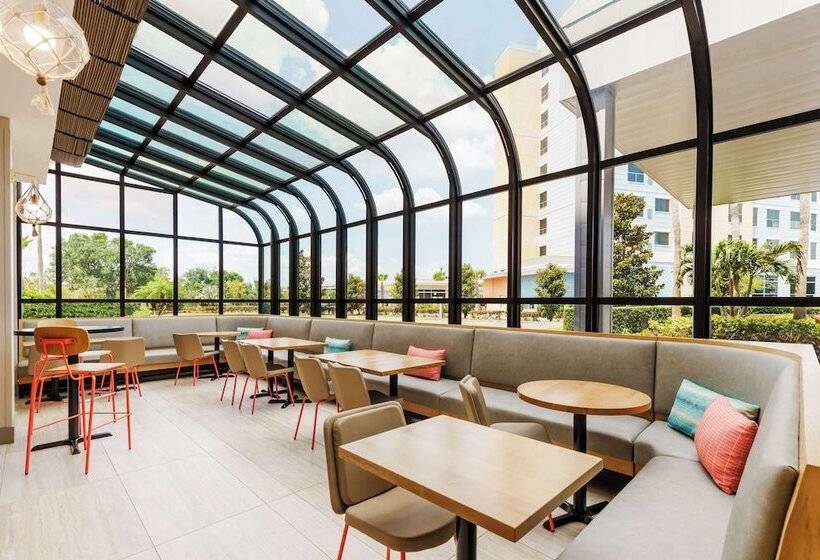 Отель Hyatt Place Across From Universal Orlando Resort