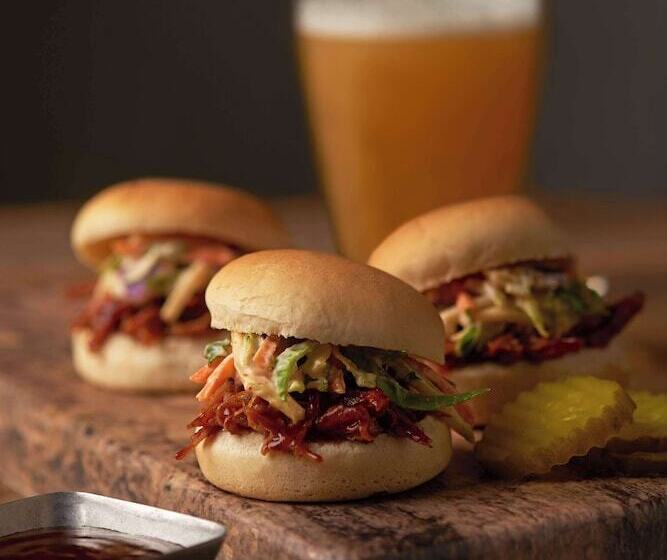 Отель Hyatt Place Across From Universal Orlando Resort