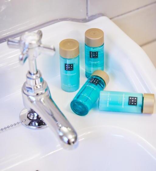 هتل Isaacs Cork City