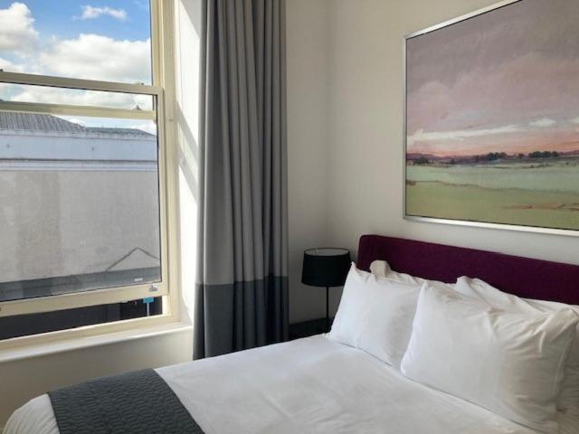 هتل Isaacs Cork City