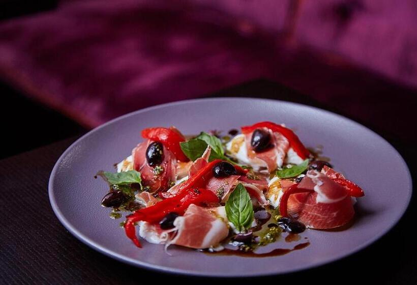 هتل Isaacs Cork City