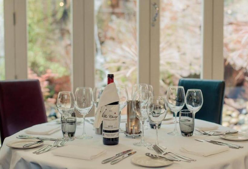 هتل Isaacs Cork City