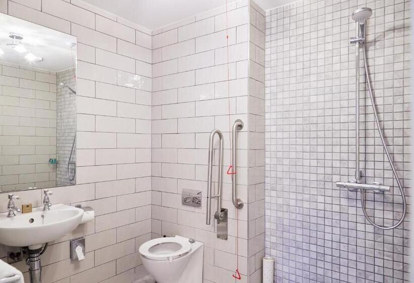 هتل Isaacs Cork City