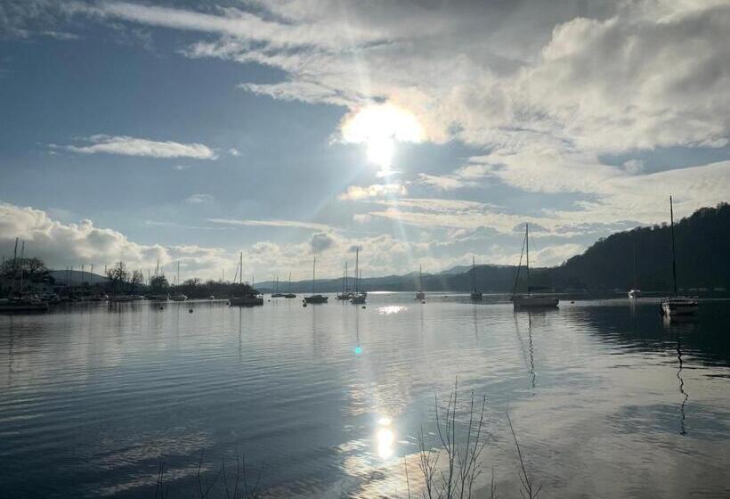 Отель Ivythwaite Lodge Guest House