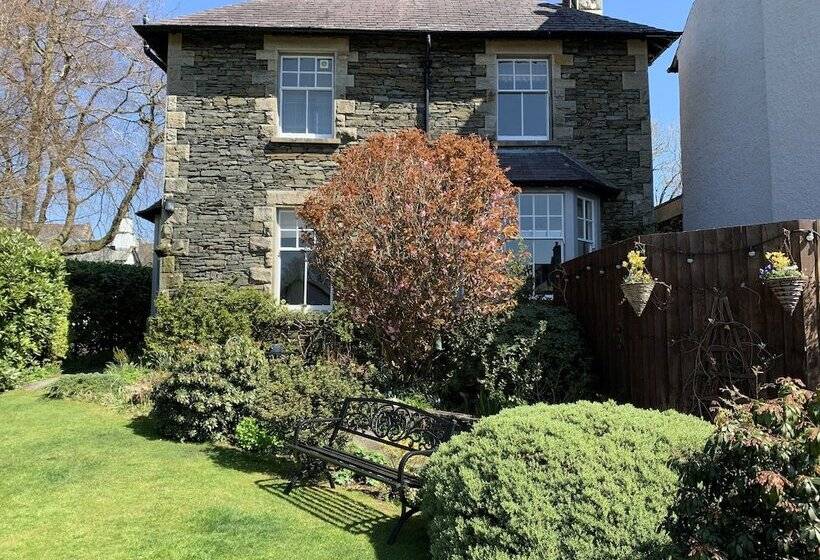 בית מלון כפרי Ivythwaite Lodge Guest House