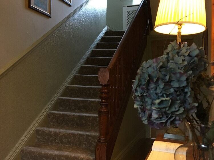 בית מלון כפרי Ivythwaite Lodge Guest House