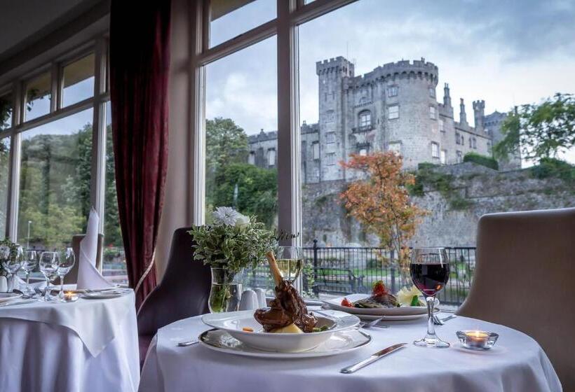 ホテル Kilkenny River Court