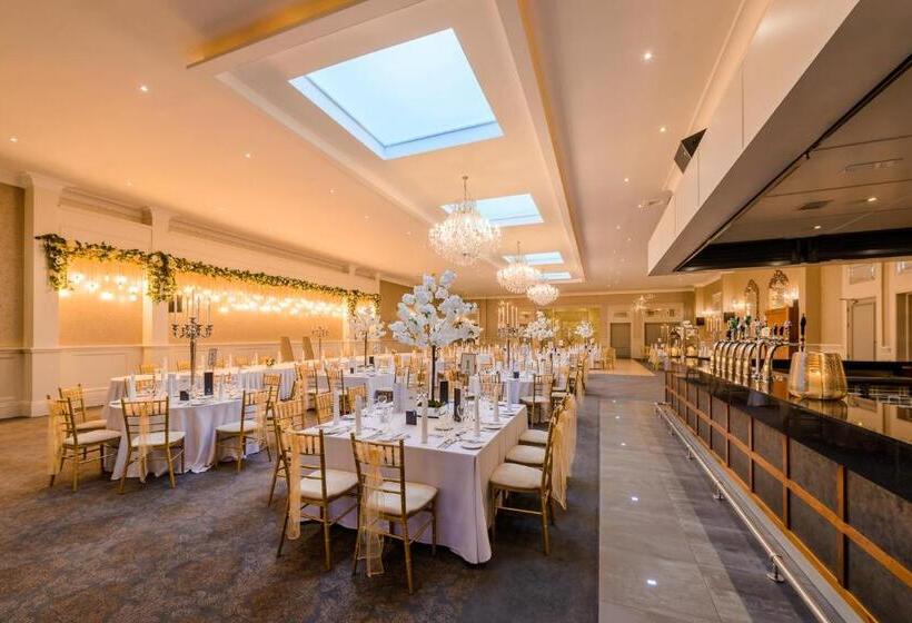 ホテル Killarney Oaks