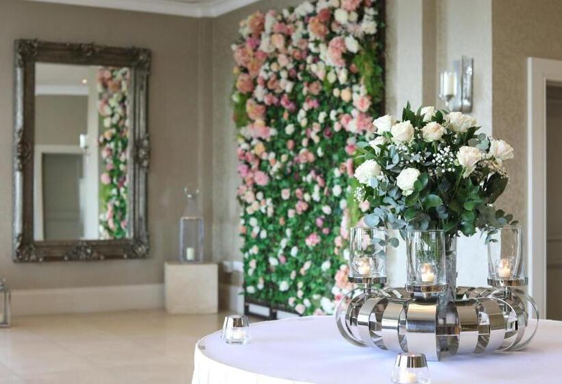 ホテル Killarney Oaks