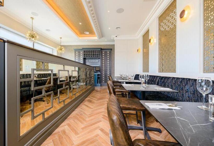 ホテル Killarney Oaks