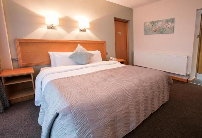 La Mon Hotel & Country Club