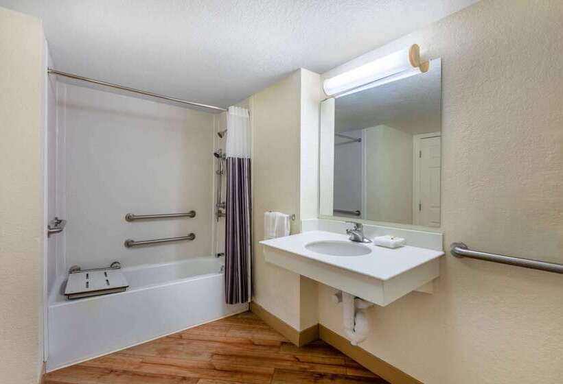 فندق La Quinta East Deerfield Beach   Boca Raton