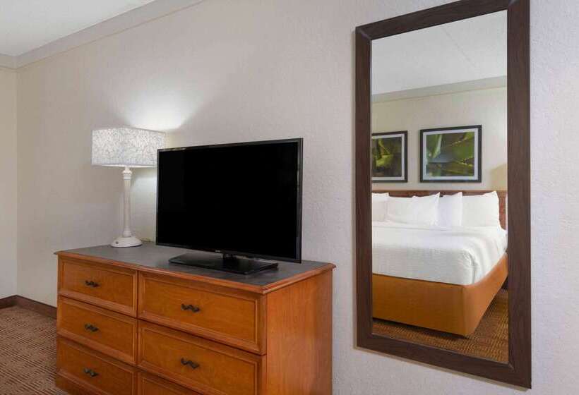 فندق La Quinta East Deerfield Beach   Boca Raton