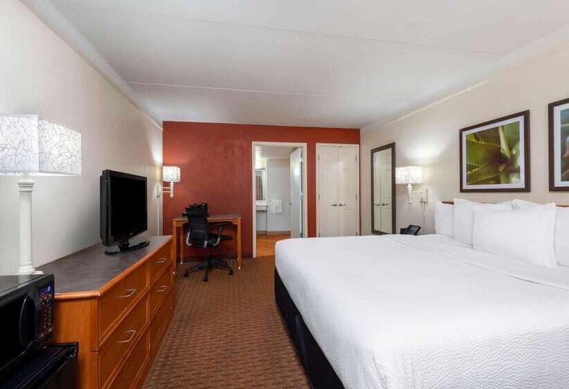 فندق La Quinta East Deerfield Beach   Boca Raton