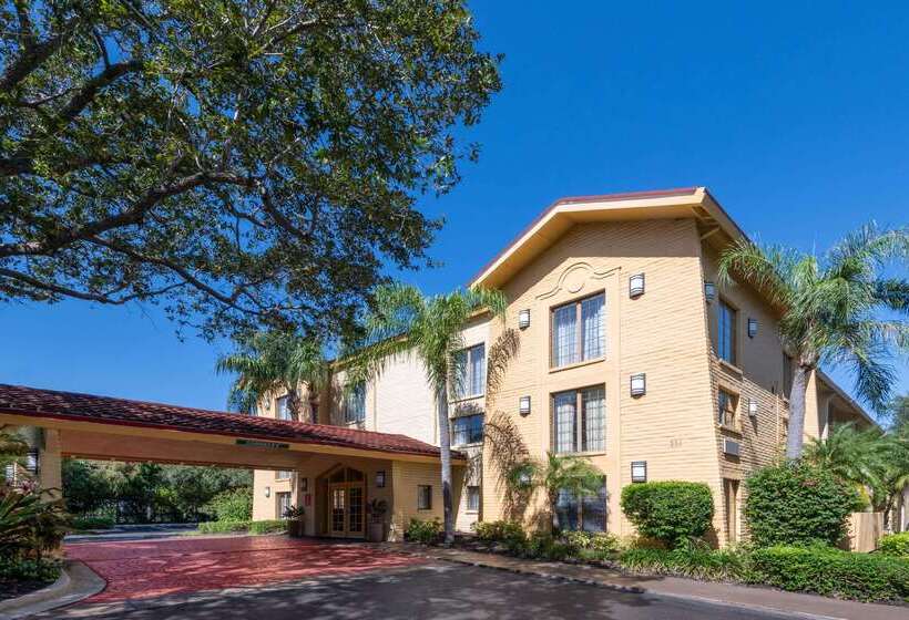 בית מלון כפרי La Quinta East Deerfield Beach   Boca Raton