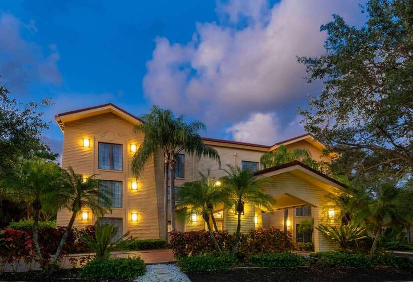فندق La Quinta East Deerfield Beach   Boca Raton
