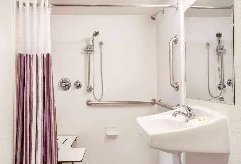 호텔 Baymont By Wyndham Fort Myers Central