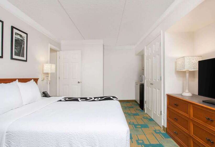 호텔 Baymont By Wyndham Fort Myers Central