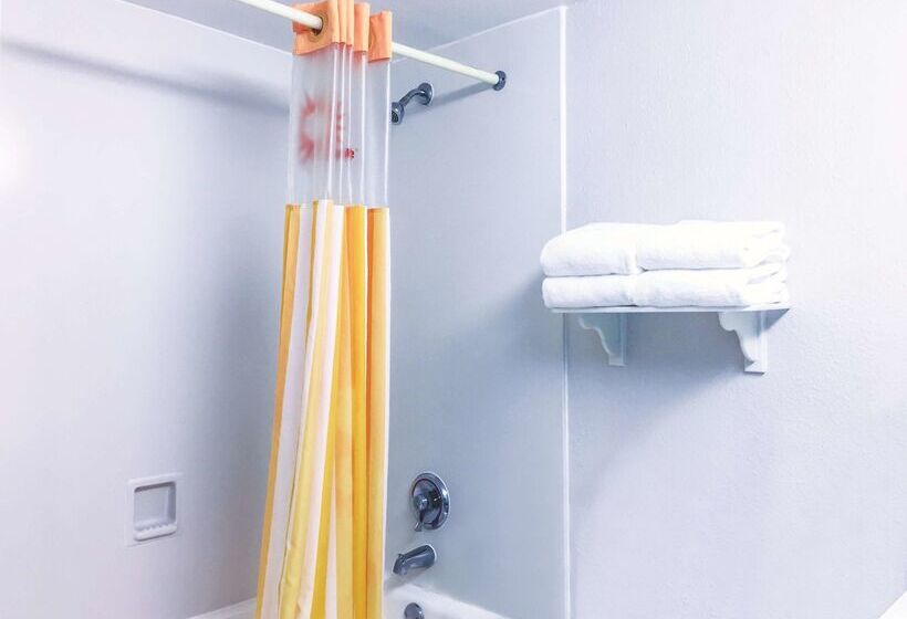 酒店 La Quinta Inn By Wyndham Moline Airport