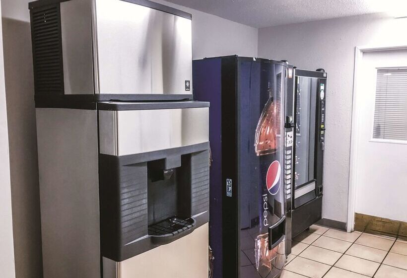 酒店 La Quinta Inn By Wyndham Moline Airport