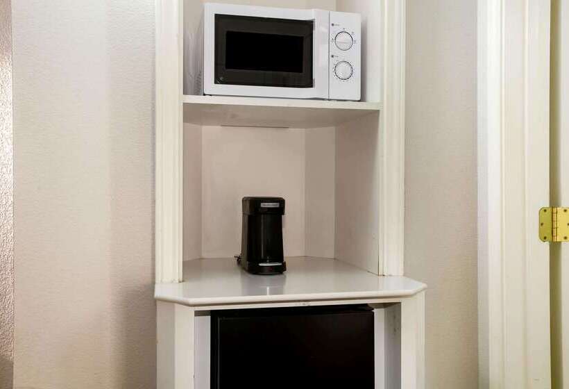 ホテル La Quinta By Wyndham Austin Southwest