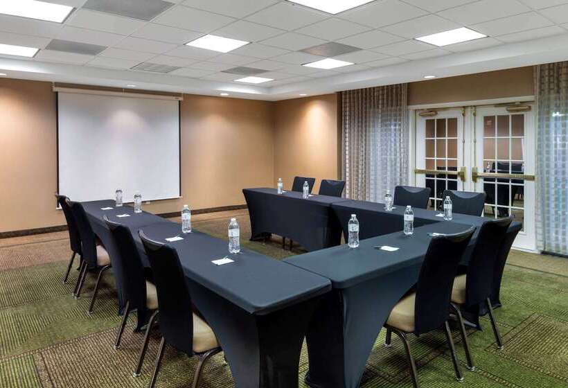 Отель La Quinta By Wyndham Greenville Haywood