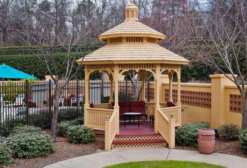 Отель La Quinta By Wyndham Greenville Haywood