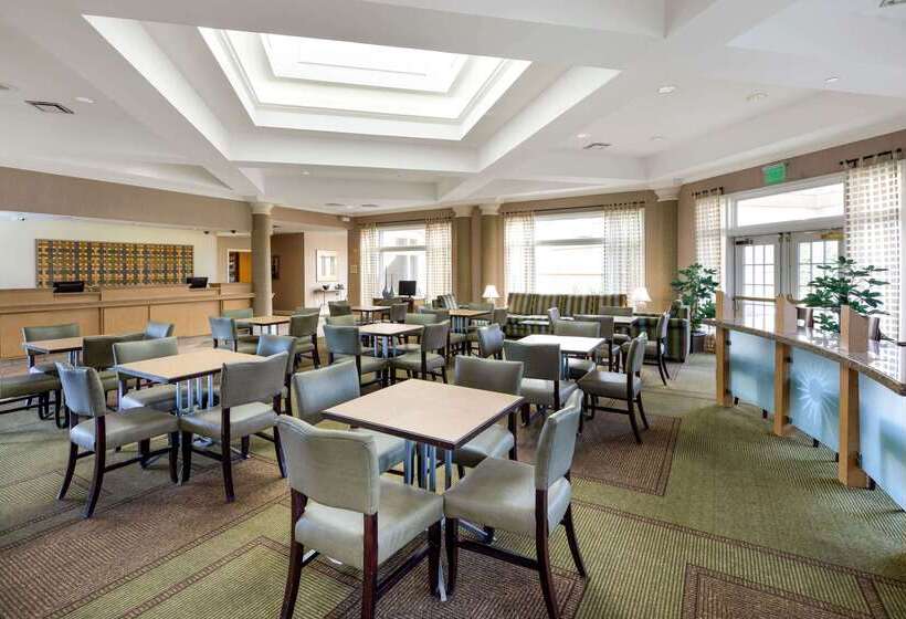 Отель La Quinta By Wyndham Greenville Haywood